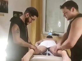 Steamy massage session with my friend's ex in gay kisses and bareback